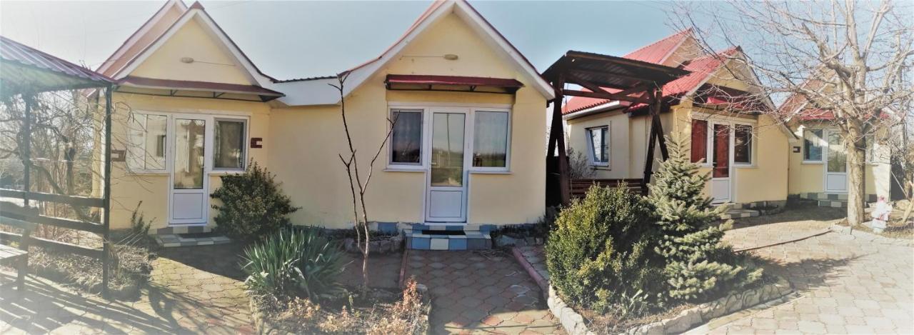 Beregynya Motel Yuzhnoukrainsk Exterior photo